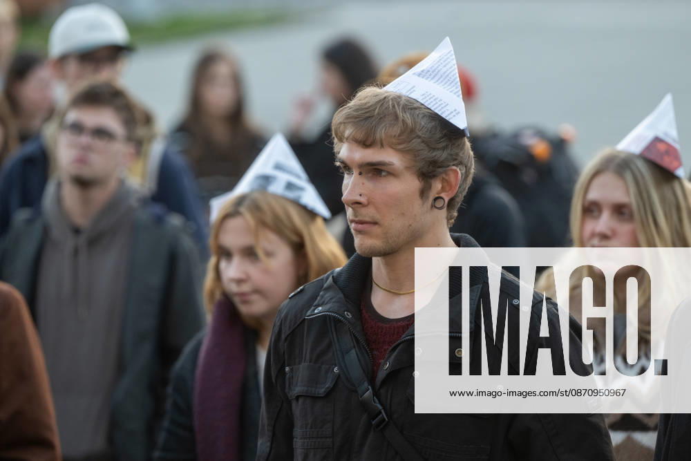 Student gathering in support of public service media, October 27, 2026, Pardubice. The event was organized by students of the University of Pardubice. (CTKxPhoto JosefxVostarek) CTKPhotoP2026102706078 CTKPhotoP2026102706078