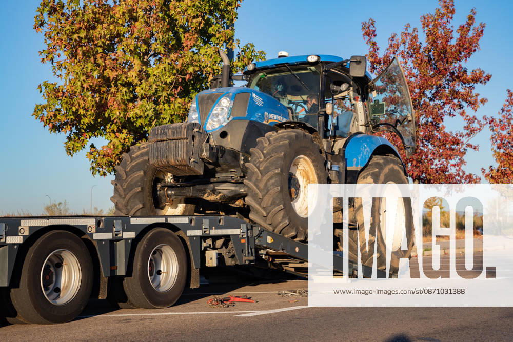 Nearly 500 tractors take to the streets of Madrid to demand a profitable agricultural sector. Several tractors head for the capital on October 28, 2026, in Majadahonda, Madrid, Spain. Nearly 500 tractors, accompanied by thousands of farmers and ranchers from all over Spain—called to action by Asaja, COAG, and Unión de Uniones, have taken to the streets of Madrid to demand urgent measures that guarantee the profitability of farms and the future of the countryside. October 28, 2026, Majadahonda, Madrid, Majadahonda, Madrid, Spain