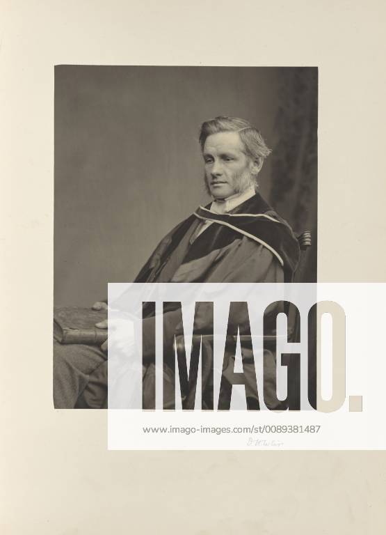 Duncan Harkness Weir, D.D., Professor of Oriental Languages; Thomas Annan (Scottish,1829 - 1887); Glasgow, Scotland; 1871; Carbon print; 21.5 × 16.5 cm (8 7,16 × 6 1,2 in.)