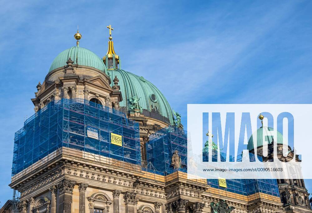 The Berlin Cathedral suffers massively from cracks, leaking joints and crumbling rocks Photo of 31 02 2019 The damages had been determined step by step in the course of other renovation work over the past years 1 6 million euros are needed for renovation work The German Foundation for the Preservation of Monuments and the Cathedral Community is now launching a nationwide fundraising campaign The Berlin Cathedral
