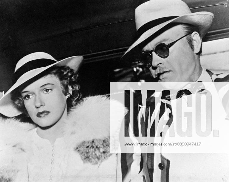 CITIZEN KANE Citizen Kane USA 1941 Orson Welles ORSON WELLES (Charles Foster Kane), DOROTHY COMINGORE (Susan Alexander Kane), in einer Filmszene aus Citizen Kane , 1941. Regie: Orson Welles aka. Citizen Kane CITIZEN KANE USA 1940