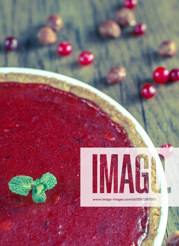 Cranberry tart