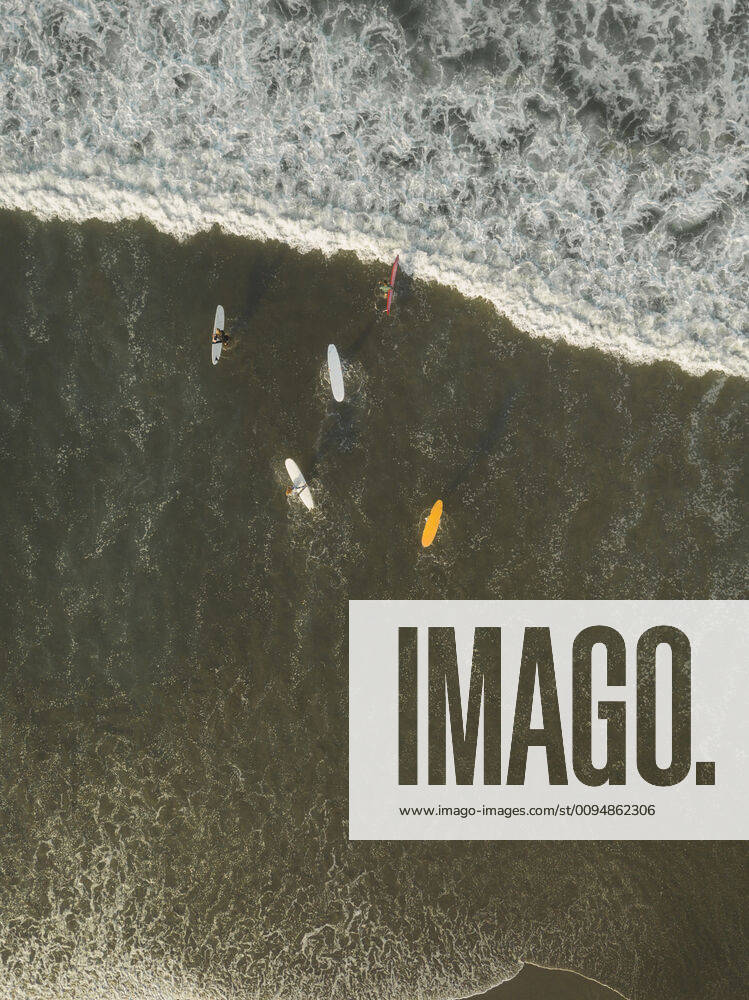 Aerial view of surfers at the beach Indonesia, Bali CR_KOTRIN191014C-220174-01