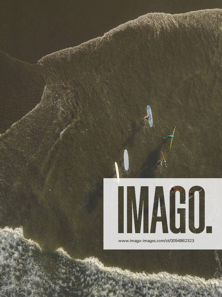 Aerial view of surfers at the beach Indonesia, Bali CR_KOTRIN191014C-220189-01