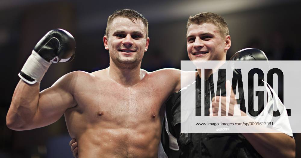 Sieger Denis Boytsov (RUS) mit Bruder Maxim 28. Januar 2012 Universum Box Promotion (UBP) Boxen im Elysee Grand Hotel Hamburg Â