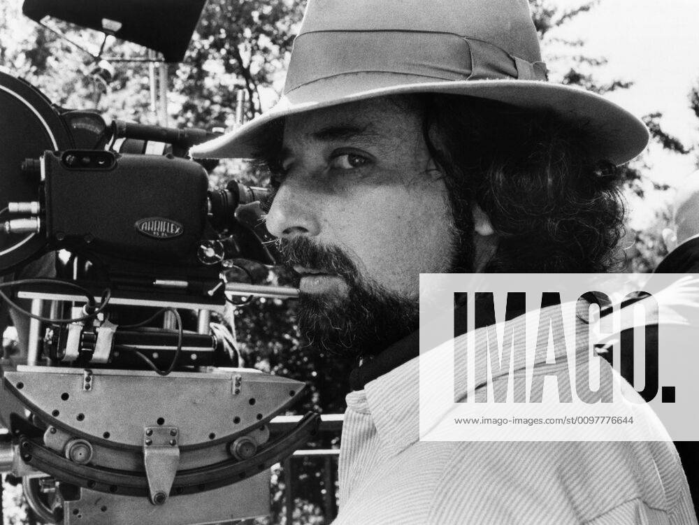 THE WANDERERS, director Philip Kaufman, on location, 1979, (c) Warner Brothers courtesy Everett Collection Warner Bros Courtesy Everett Collection !ACHTUNG AUFNAHMEDATUM GESCHÃ„TZT! PUBLICATIONXNOTxINxCANxCHNxFRAxITAxJPNxNORxPOLxRUSxESPxUKxUSA