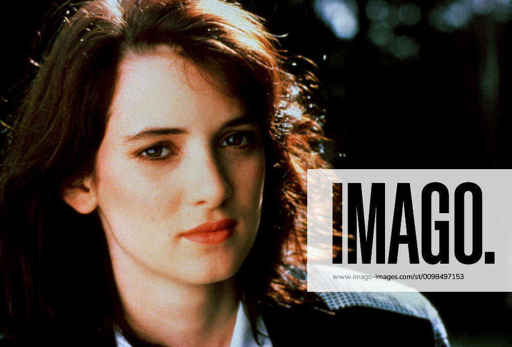 HEATHERS, Winona Ryder, 1988. New World Pictures courtesy Everett Collection New World Pictures Courtesy Everett Collection !ACHTUNG AUFNAHMEDATUM GESCHÃ„TZT! PUBLICATIONXNOTxINxCANxCHNxFRAxITAxJPNxNORxPOLxRUSxESPxUKxUSA