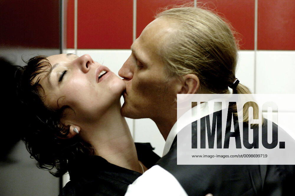 FALLING, (aka FALLEN), Ursula Strauss, Georg Friedrich, 2006. Filmladen courtesy Everett Collection Filmladen courtesy Everett Collection !ACHTUNG AUFNAHMEDATUM GESCHÃ„TZT! PUBLICATIONXNOTxINxCANxCHNxFRAxITAxJPNxNORxPOLxRUSxESPxUKxUSA