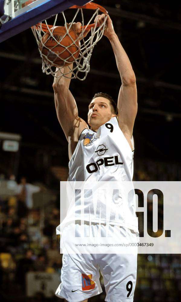 Robert Wintermantel (Skyliners) - Dunking Basketball 1. BL Herren BBL ...