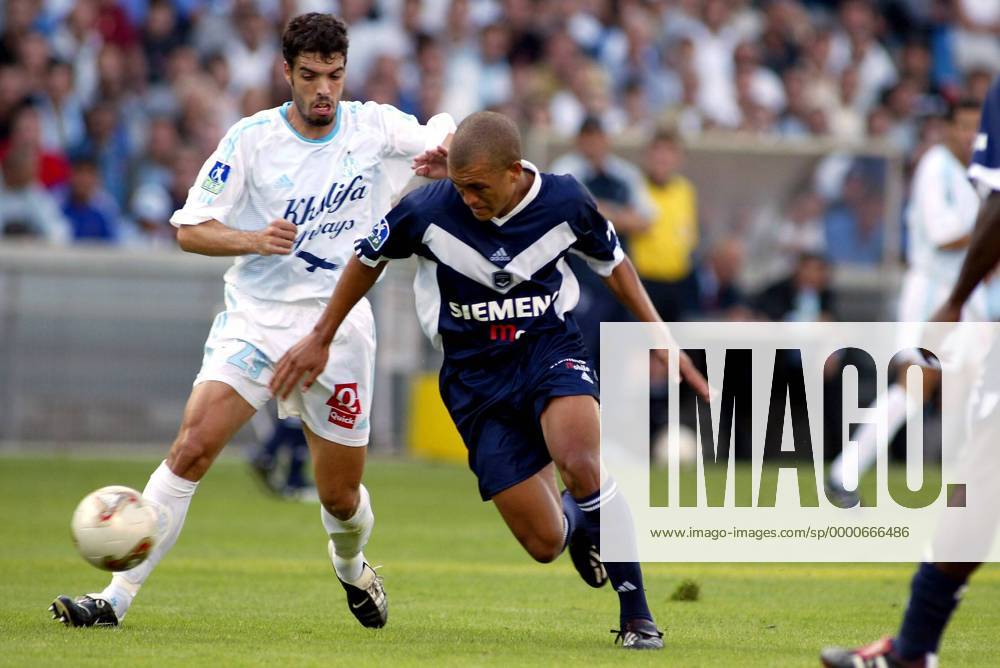 Eduardo Costa (re., Bordeaux) geht an Fabio Celestini (Marseille ...