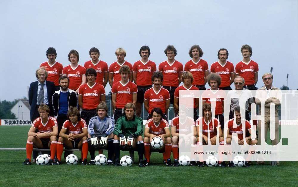 Kader 1. FC Nürnberg 1980 1981, hinten v.li.: Franz Oberacher, Dieter ...