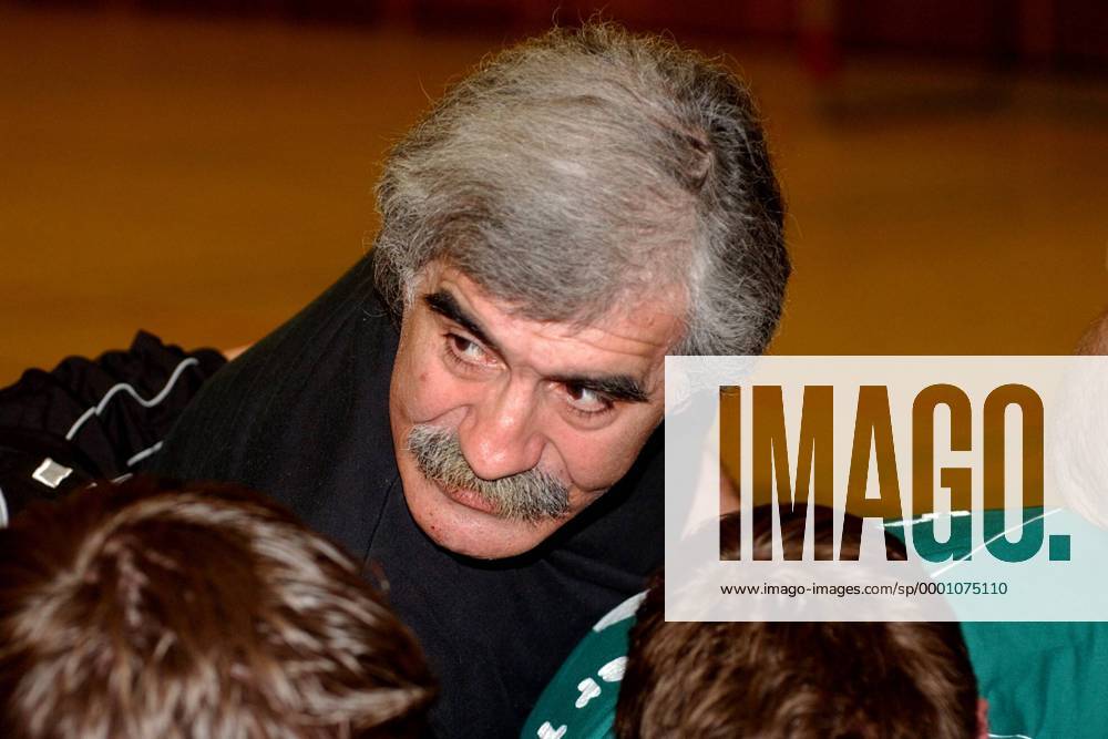 Trainer Vladimir Vukoje (Dünnwald) Handball Herren Landesliga B 2003