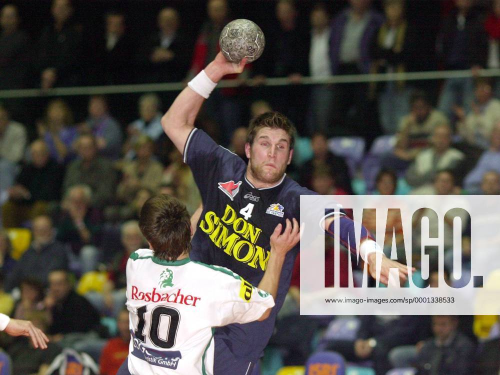 Jan Olaf Immel (hi., Wallau) gegen Monnberg (Wetzlar) Handball 1. BL