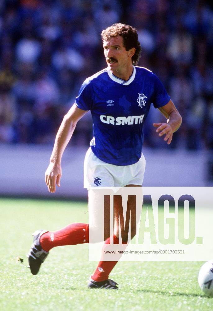 Graeme Souness (Rangers) am Ball - XONLY Fußball Herren Scottish ...