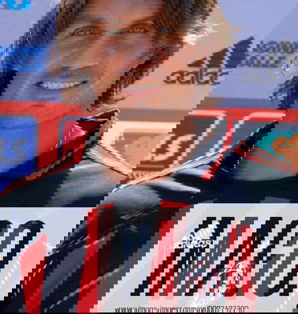 Paolo Maldini (AC Mailand) im neuen Adidas Trikot samt Brustsponsor ...