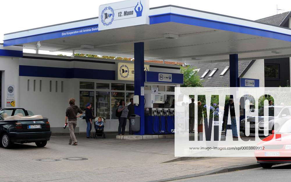 Q1 Tankstelle 12. Mann zu Ehren des Bundesligaklubs Arminia Bielefeld ...