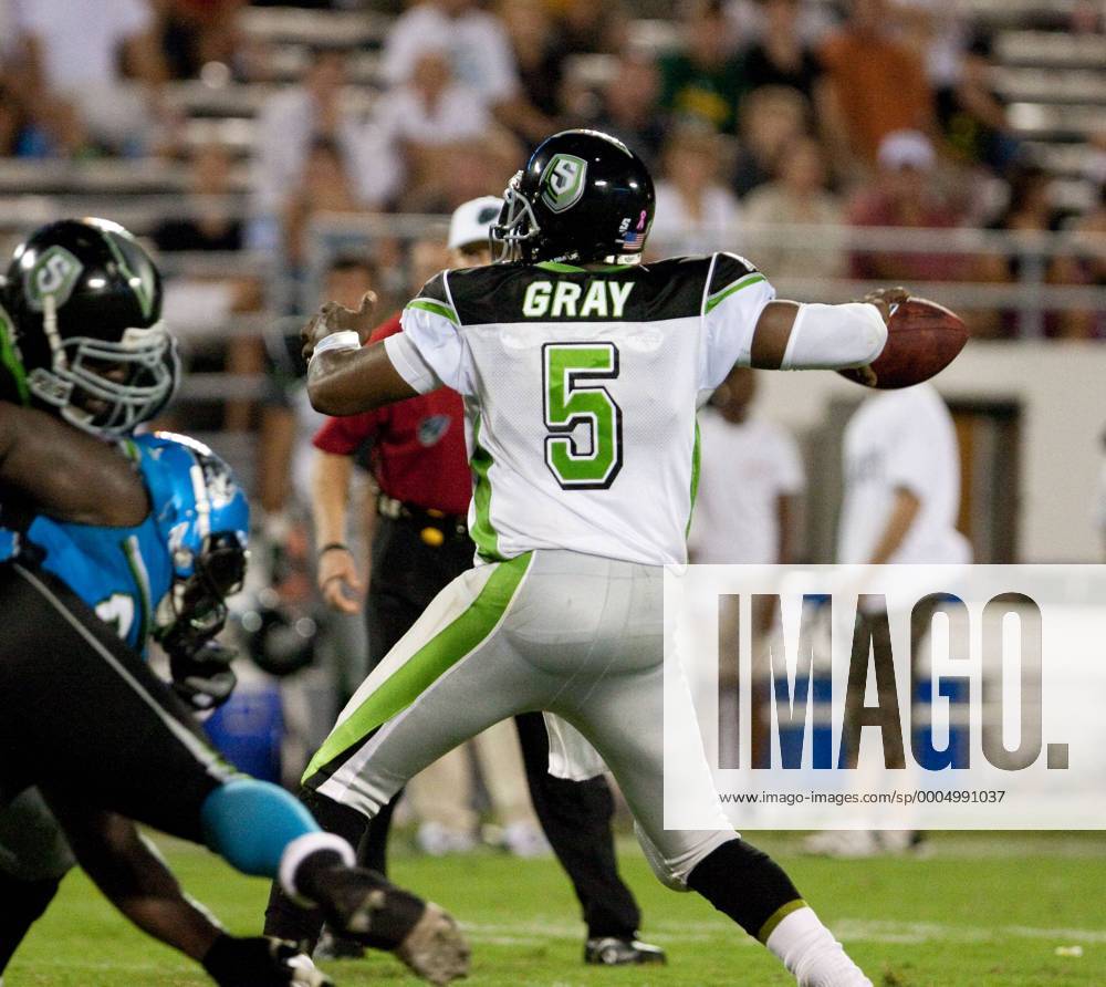 October 11, 2009: Quarterback Quinn Gray ( 5) in action during the