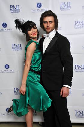 Kuyov qaynonasini sikdi (YouTube)