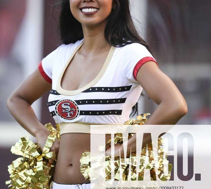 2011-12 San Francisco 49ers Cheerleaders – Ultimate Cheerleaders