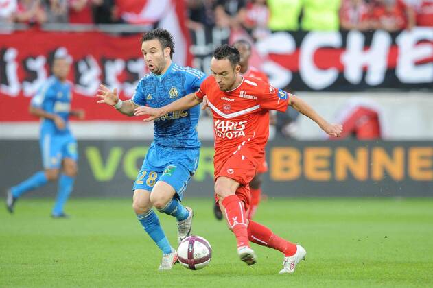 Football : Valenciennes FC vs. Olympique Marseille - Ligue 1 -24.09.2011 -  Tae Hee NAM