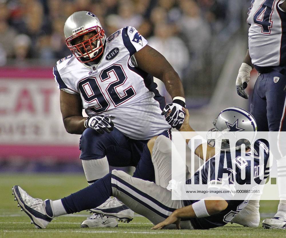 Oct. 16, 2011 - Foxborough, MA, USA - New England Patriots defensive ...