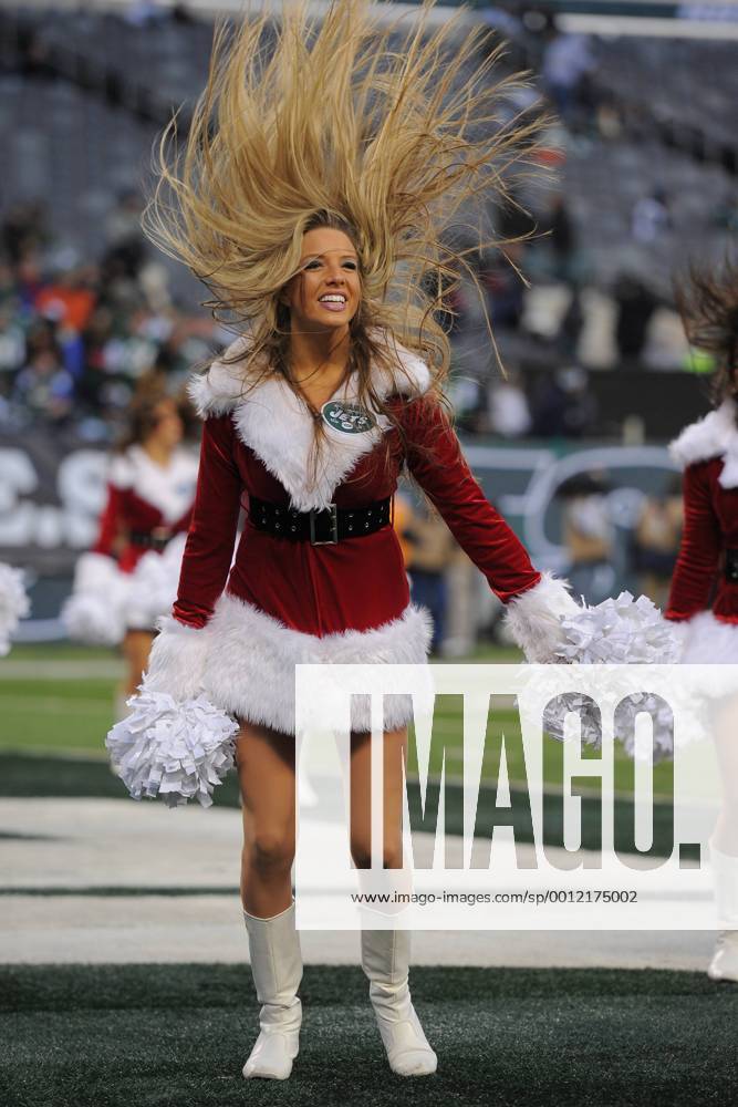 2012 NFL Cheerleaders: Week 16