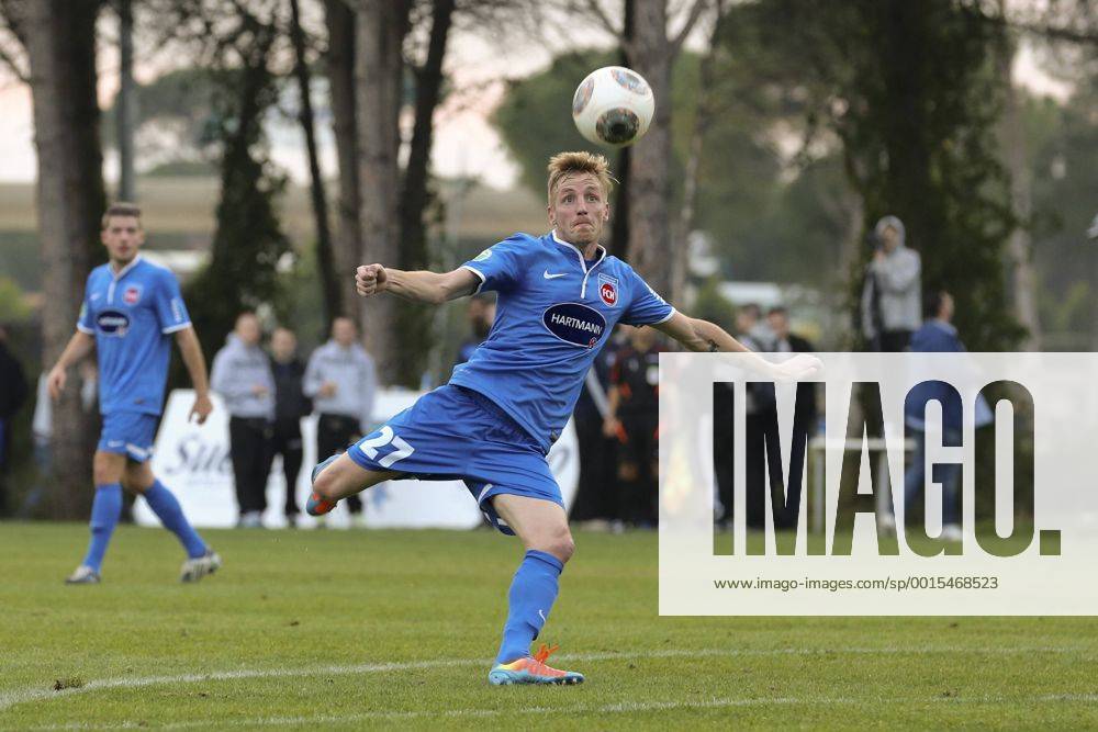 Michael Thurk (1. FC Heidenheim 27) beim Testspiel gegen den KSC, Aktion, Action 1. FC Saarbrücken