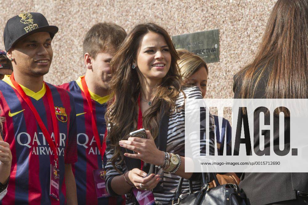 The former girlfriend of Neymar, Bruna Marquezine, the day of his  presentation as a player of