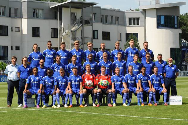 Teamfoto Schalke 04 U 19 Saison 2014-15 Obere Reihe v.l.n.r.: Felix ...