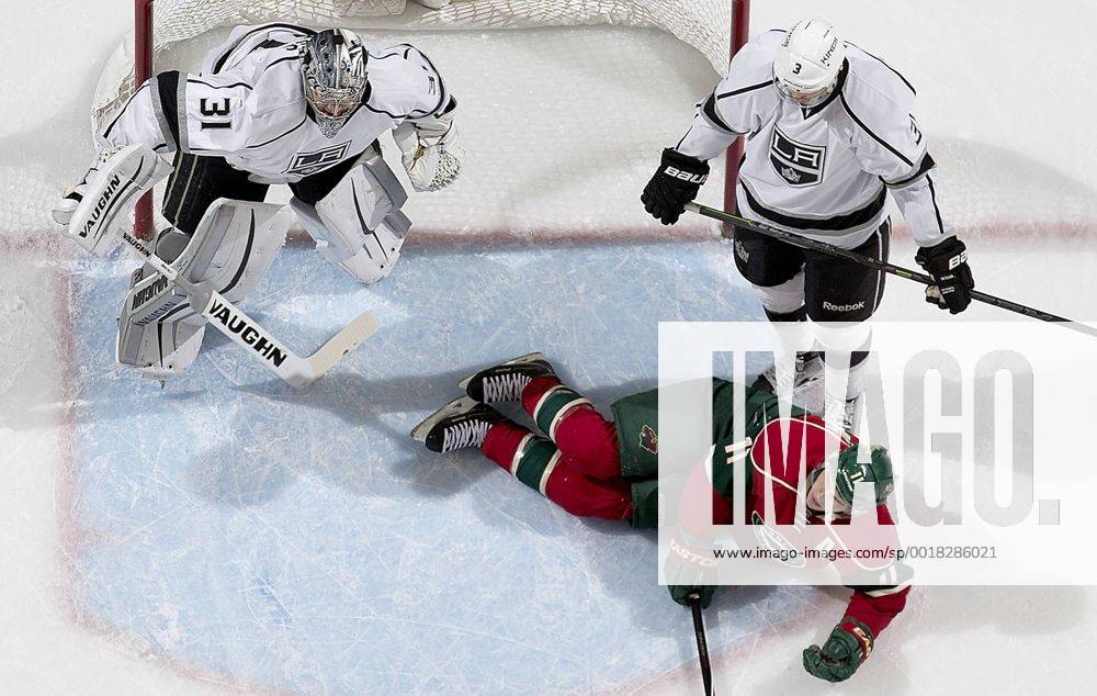 Nov. 26, 2014 - St. Paul, MN, USA - The Minnesota Wild s Zach Parise ...