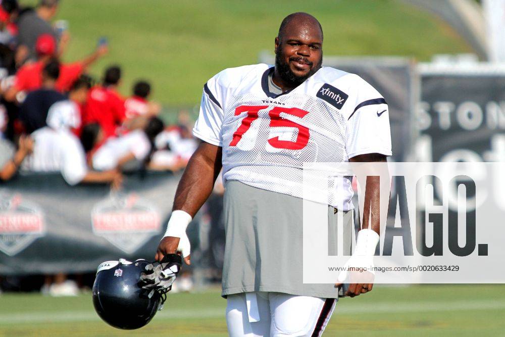 Vince Wilfork signs with Houston Texans