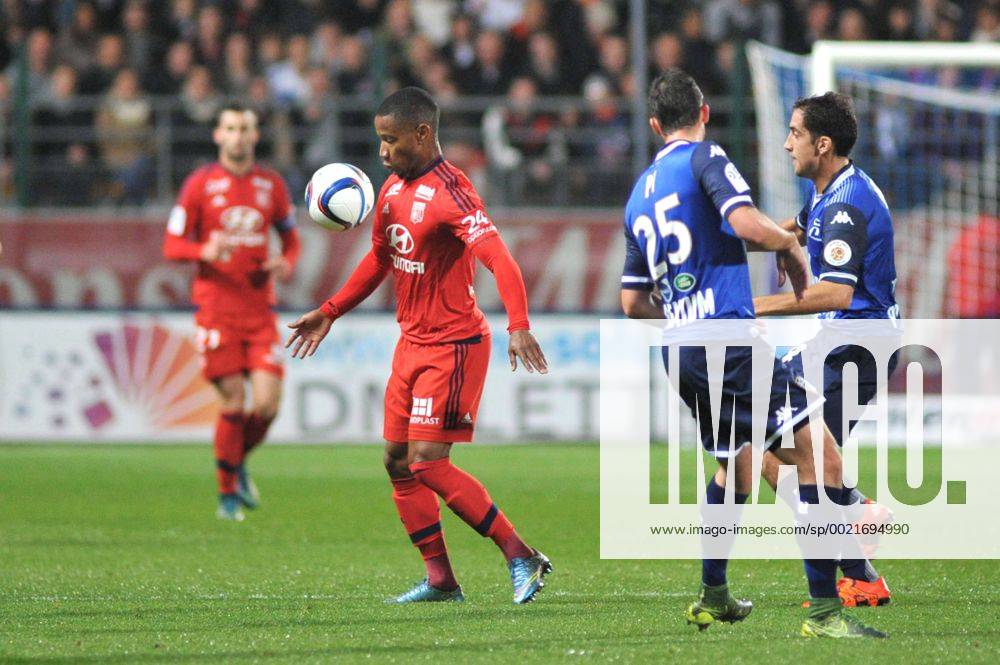 CLAUDIO BEAUVUE (ol) FOOTBALL : ES Troyes AC vs Olympique Lyon - Ligue ...