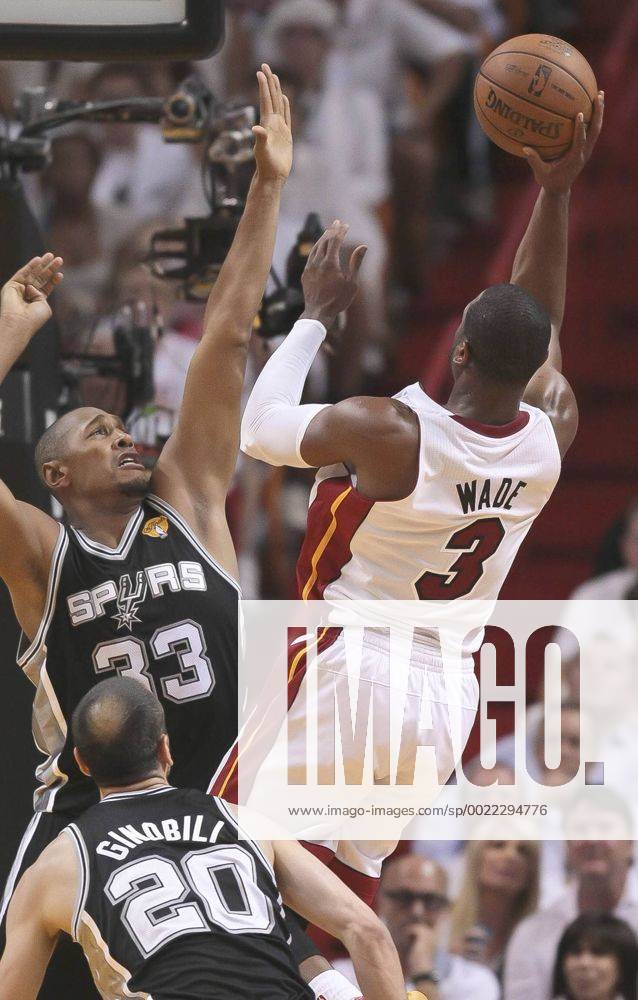 June 8 2013 Miami Florida Us Miami Heat Shooting Guard Dwyane Wade 3 Goes To The Basket