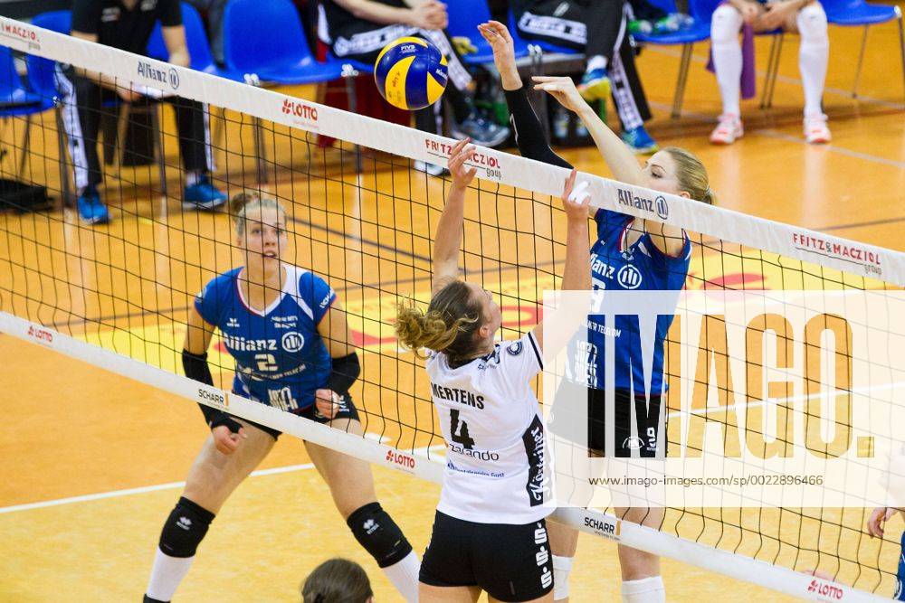 Stuttgart Block Caroline Jarmoc (9 Stuttgart) gegen Lia-Tabea Mertens 