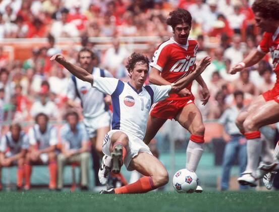 Johan Cruyff - LA Aztecs Paul Cannell (Washington). Washington