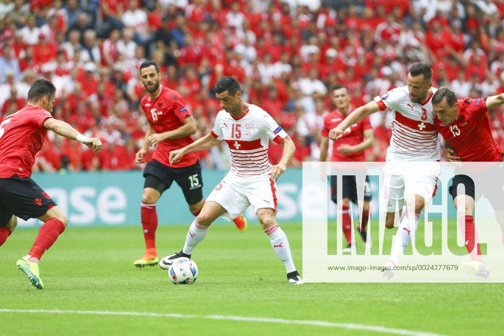 Blerim Dzemaili (Suisse) Haris Seferovic (Suisse) vs Burim Kukeli ...