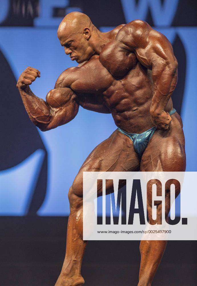 The Eight Mandatory Poses in Bodybuilding | Bodybuilding, Poses,  Bodybuilding competition