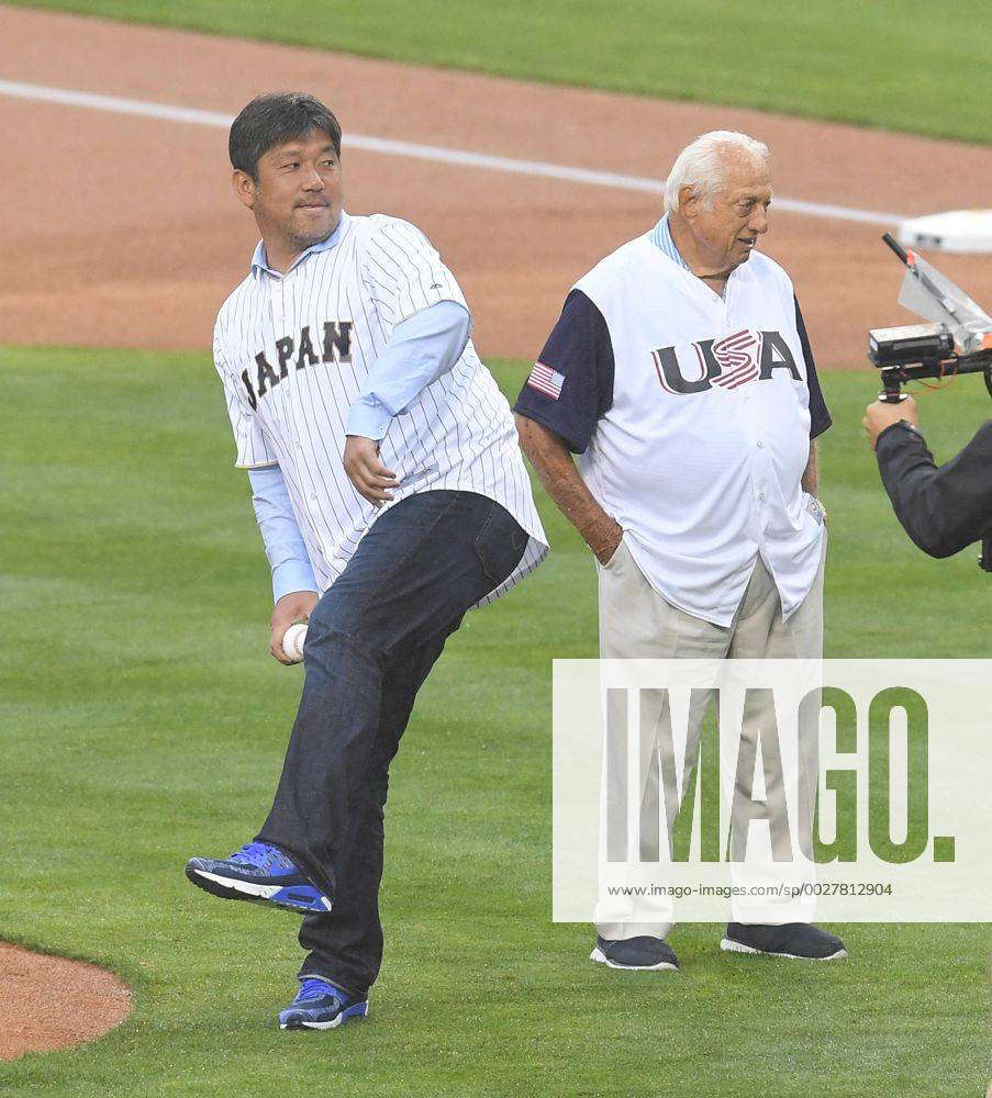 World Baseball Classic: Nomo's First Pitch to Lasorda