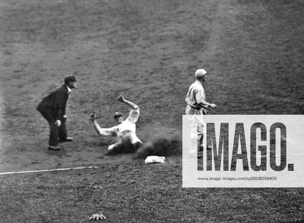 New York, New York: October 5, 1928 Yankee left fielder Bob Meusel ...