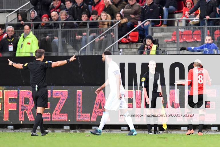 JOHAN HAMEL (ARBITRE) - Cyril MUGNIER (ARBITRE ASSISTANT) FOOTBALL ...