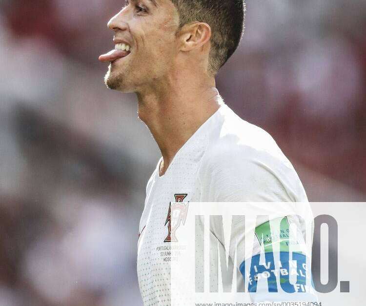 Cristiano Ronaldo sticking his tongue at the line up on Make a GIF