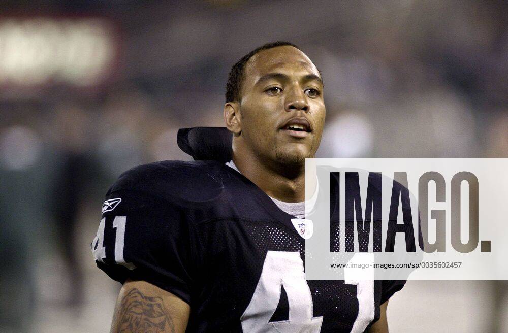 December 2, 2002 - Oakland, California, U.S - Oakland Raiders