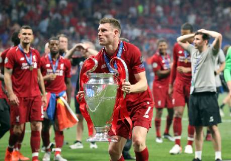 UEFA Champions League Finale 2019 Tottenham Hotspurs - FC Liverpool Spanien, Madrid, 01.06.2019, Fussball, UEFA Champions League, Saison 2018 2019, Finale in Madrid, Tottenham Hotspurs - FC Liverpool (0:2): James Milner (FC Liverpool) mit dem Pokal, DFL DFB REGULATIONS PROHIBIT ANY USE OF PHOTOGRAPHS AS IMAGE SEQUENCES AND OR QUASI-VIDEO. *** UEFA Champions League Final 2019 Tottenham Hotspurs FC Liverpool Spain, Madrid, 01 06 2019, Football, UEFA Champions League, Season 2018 2019, Final in Madrid, Tottenham Hotspurs FC Liverpool 0 2 James Milner FC Liverpool with the Cup, DFL DFB REGULATIONS PROHIBIT ANY USE OF PHOTOGRAPHS AS IMAGE SEQUENCES AND OR QUASI VIDEO