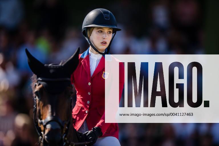 190712 Eve Jobs at Charleville competes in Longines Grand Prix of