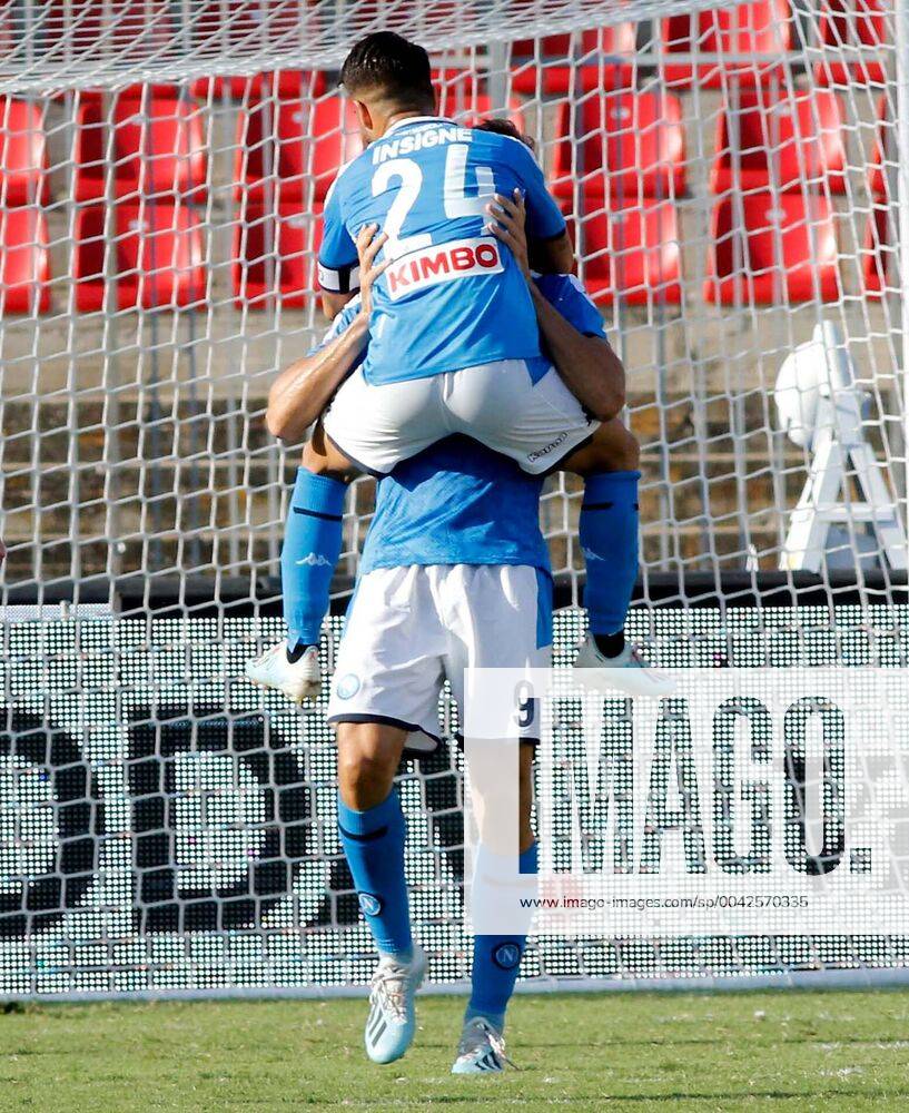 IPP20190922 Football soccer Serie A, US Lecce SSC Neapel, Lorenzo Insigne aggrappato a IPP20190922 Football soccer Serie A, US Lecce SSC Neapel, Lorenzo Insigne aggrappato a
