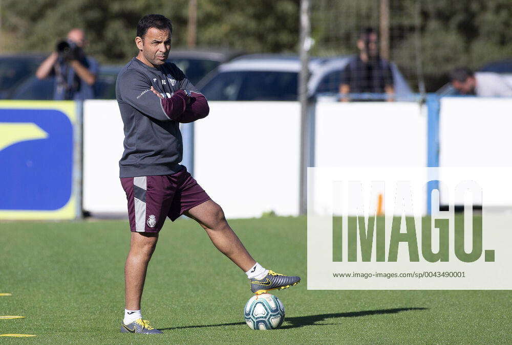 Entrenamiento Del Villarreal En La Ciudad Deportiva En La Imagen