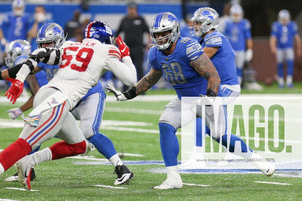 Detroit Lions offensive tackle Taylor Decker (68) blocks against