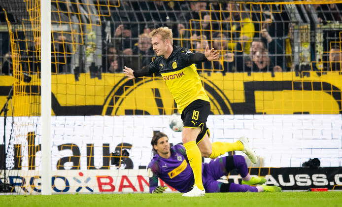 11 11 2022, Dortmund goal celebration Julian Brandt BVB Borussia ...