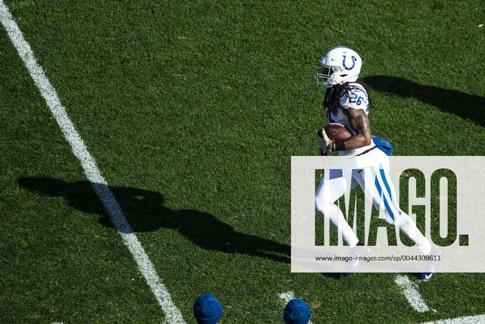 PITTSBURGH, PA - NOVEMBER 03: Indianapolis Colts strong safety Clayton ...