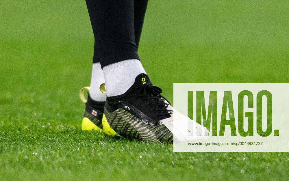 James maddison hot sale puma boots